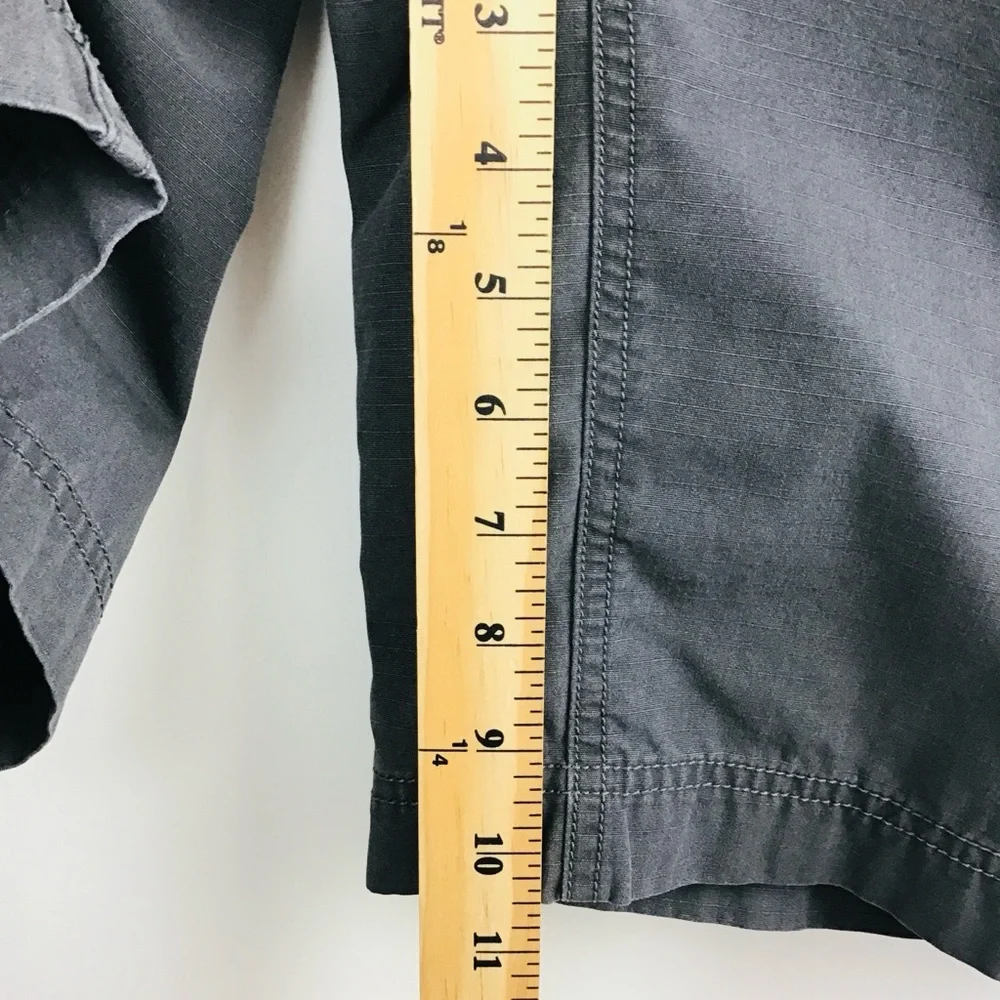 The North Face mens cargo shorts 34 waist